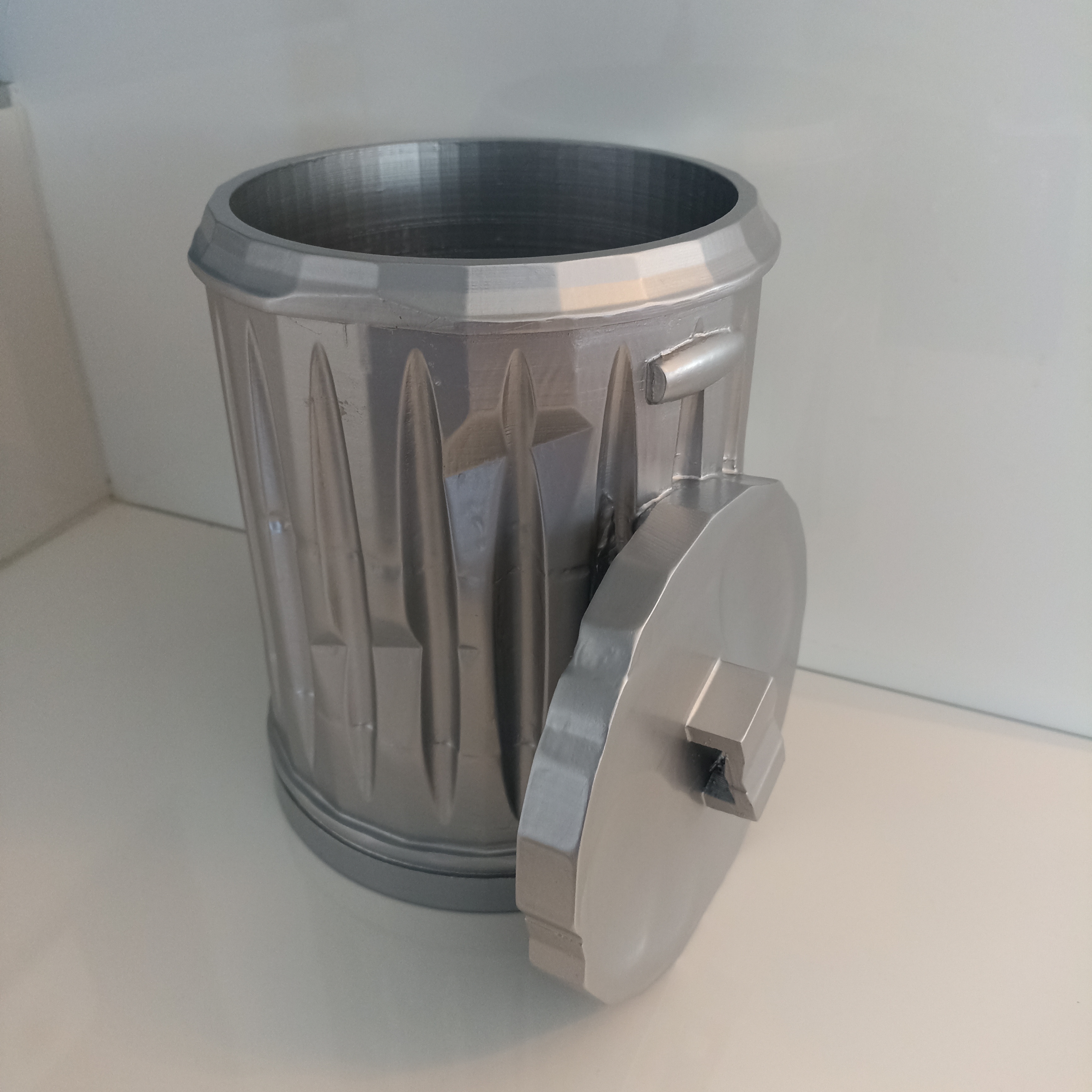 Small printed bin